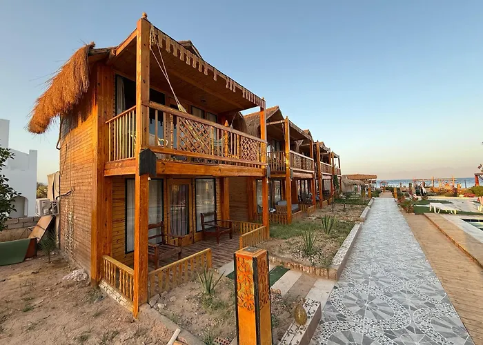 Camp & 3* Nuweiba`