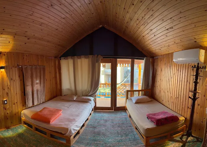 Camp & 3* Nuweiba`
