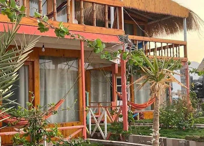 Camp & Szálloda Nuweiba`
